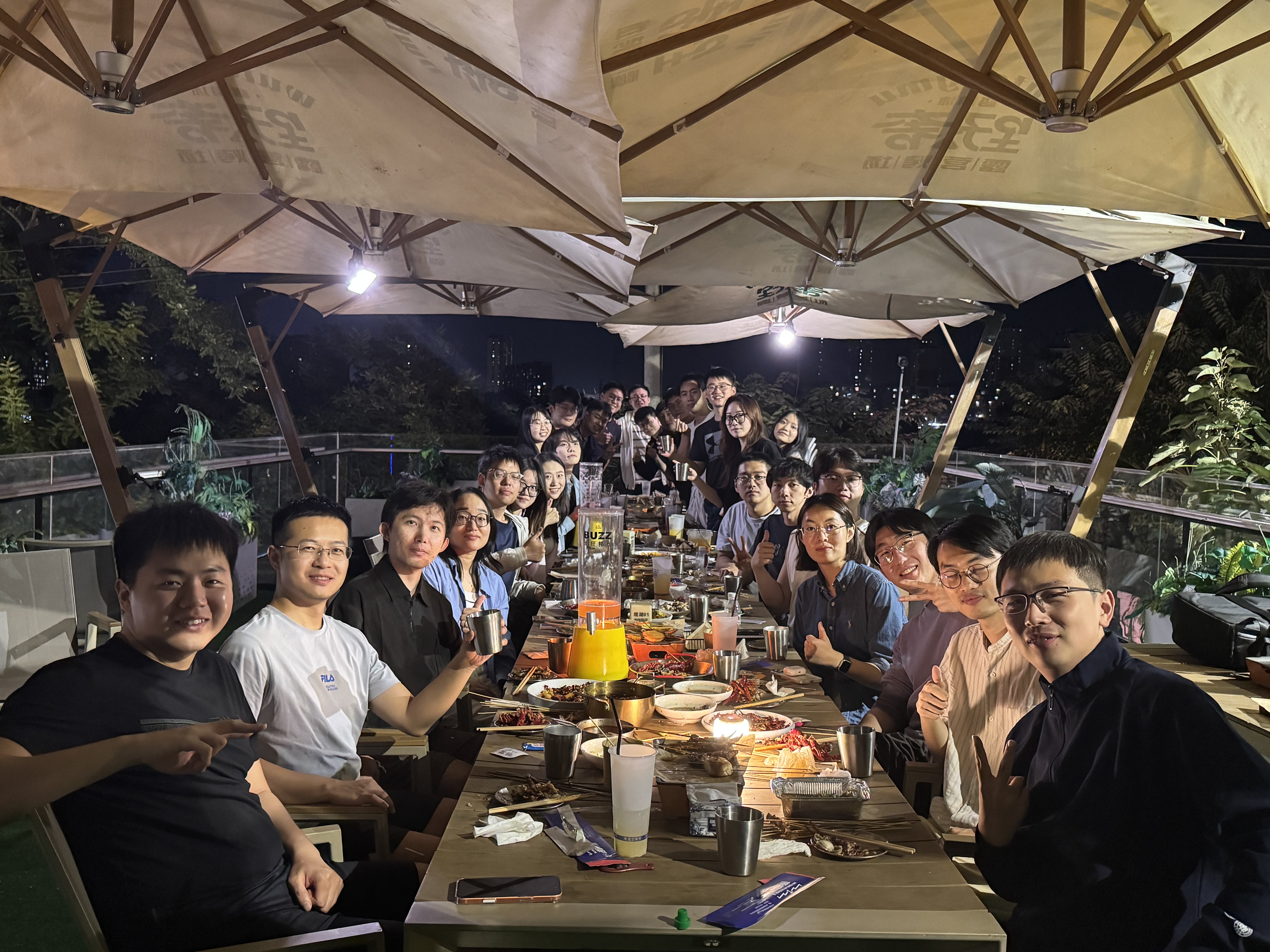 与清华大学、电子科技大学、东北大学的NLP研究者联谊会